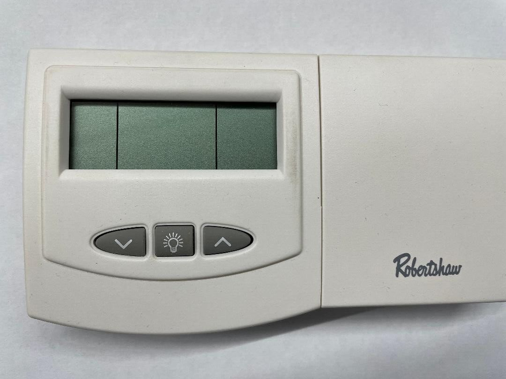 ROBERTSHAW DIGITAL TSTAT - Free Shipping