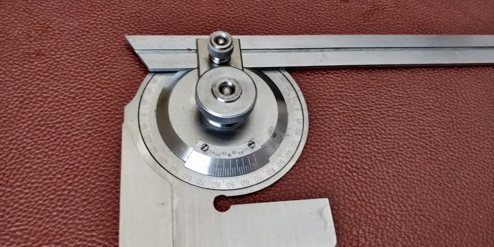 Vintage Machinist Universal Bevel Protractor with 8" Blade