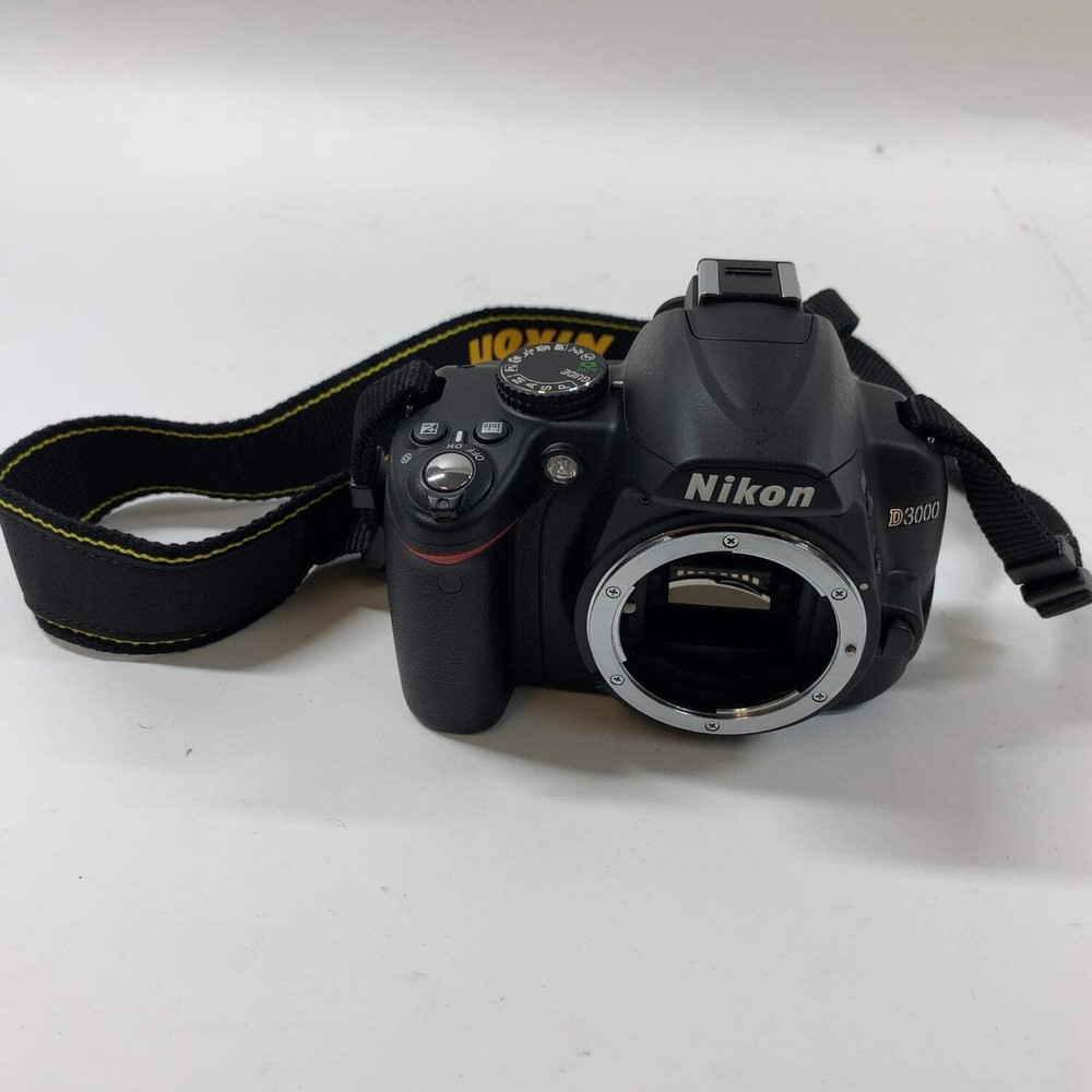 Nikon D3000 10.2MP DSLR Camera