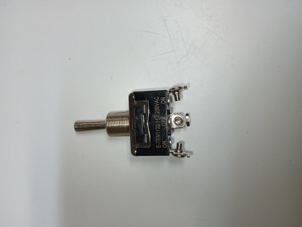 New Three Position Toggle Switch E-ten1122