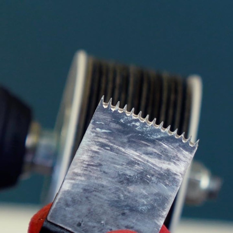 Oscillating Saw Blade Sharpener