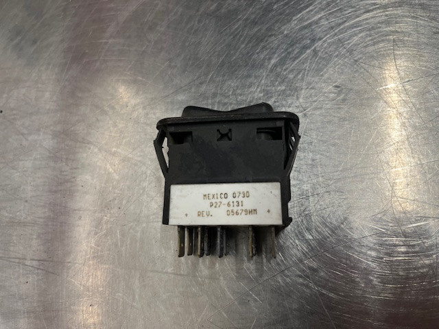 PETERBILT PACCAR SWITCH-REGENERATION P27-6131