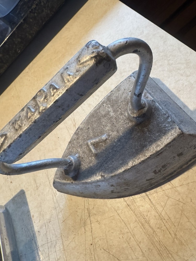 VTG Wapak #7 Cast Iron Press With Handle