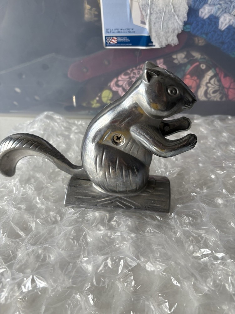 Squirrel Nut Cracker Metal