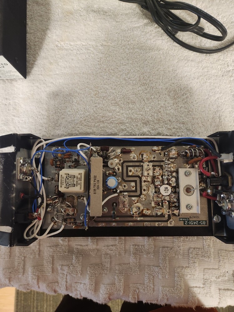 Heathkit Model VL-1180 2 Meter Linear Amplifier Amp. Nice Condition.