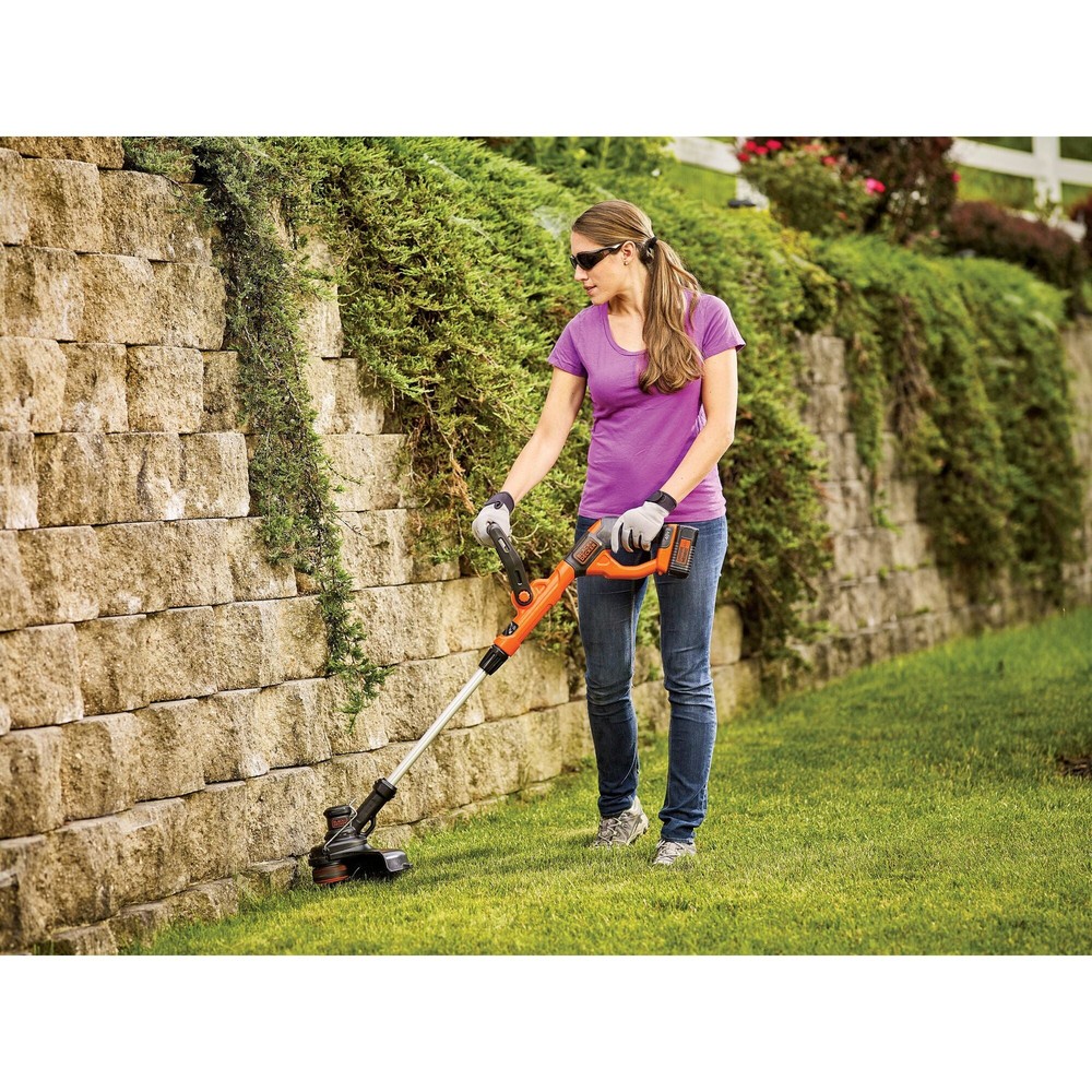 BLACK+DECKER 40V Max Lithium String Trimmer - LST140C