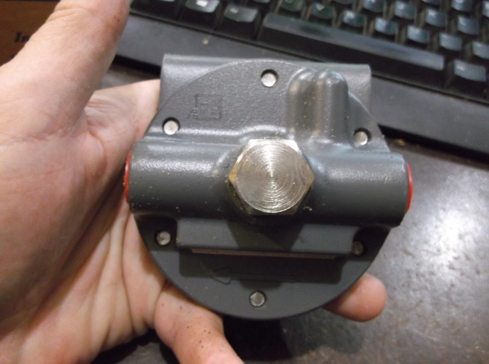 NIB MOORE 63BD CONSTANT DIFFERENTIAL FLOW CONTROLLER (801)