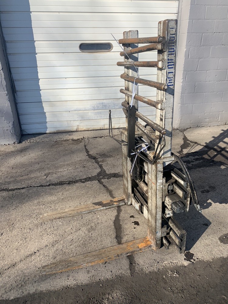 CASCADE CLASS 3 MULTI PALLET HANDLER WORKS AND OPERATES