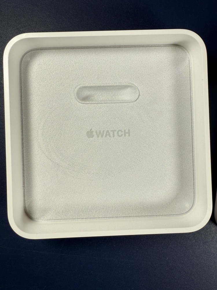 Apple Watch Original Vintage Hard Plastic White Box