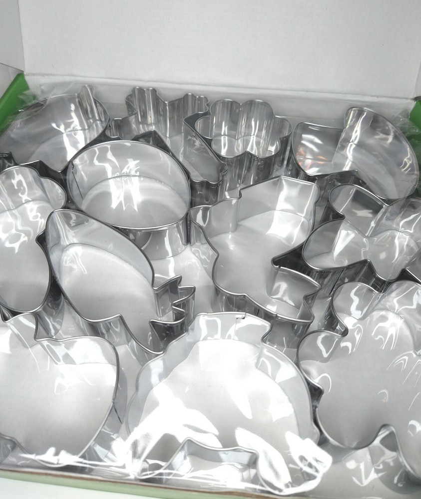 Happy Ester 12 Pieces Cookie Cutter Set