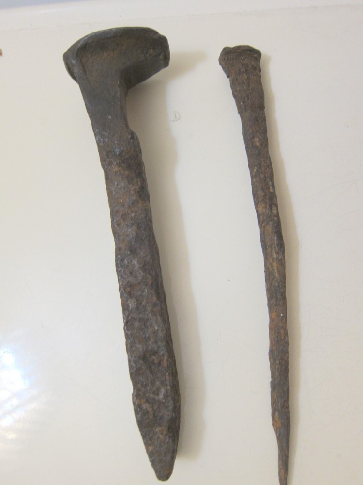 2 ANTIQUE IRON LARGE SQUARE NAILS