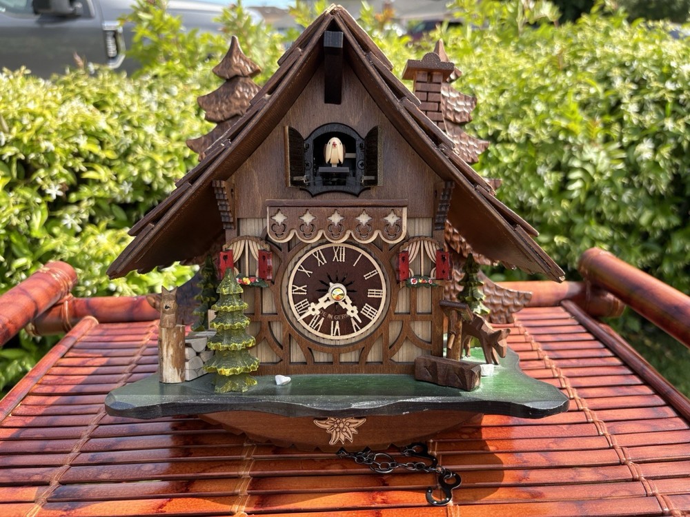 Charming Authentic Engstler German Cuckoo Clock - Perfect Working Condition
