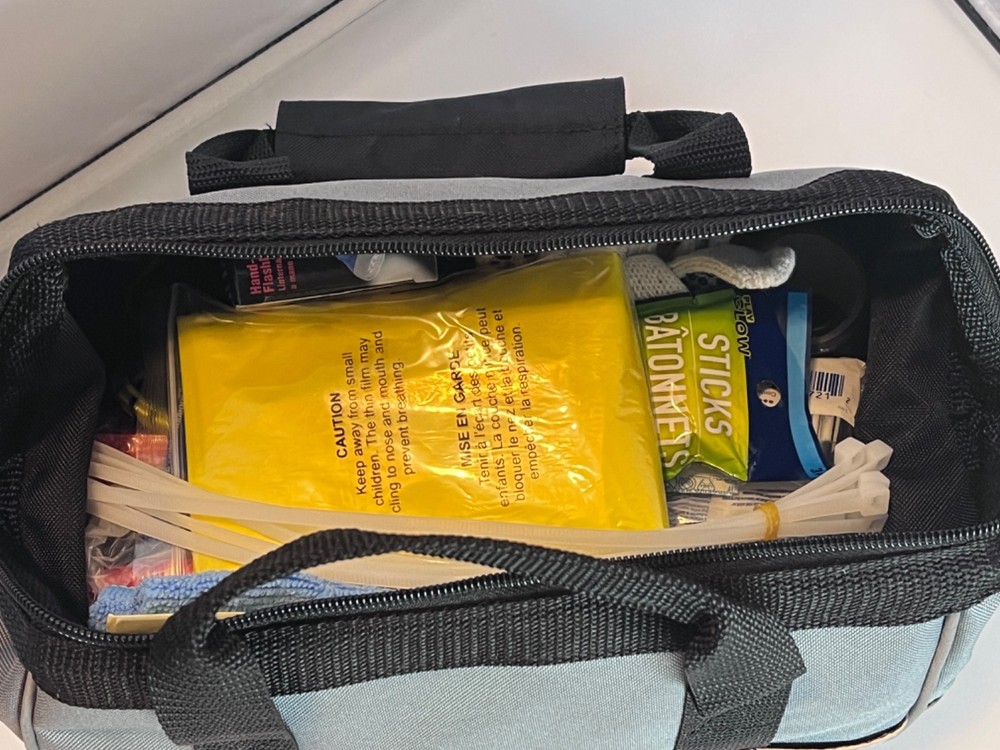 Hyundai Roadside Assistant kit