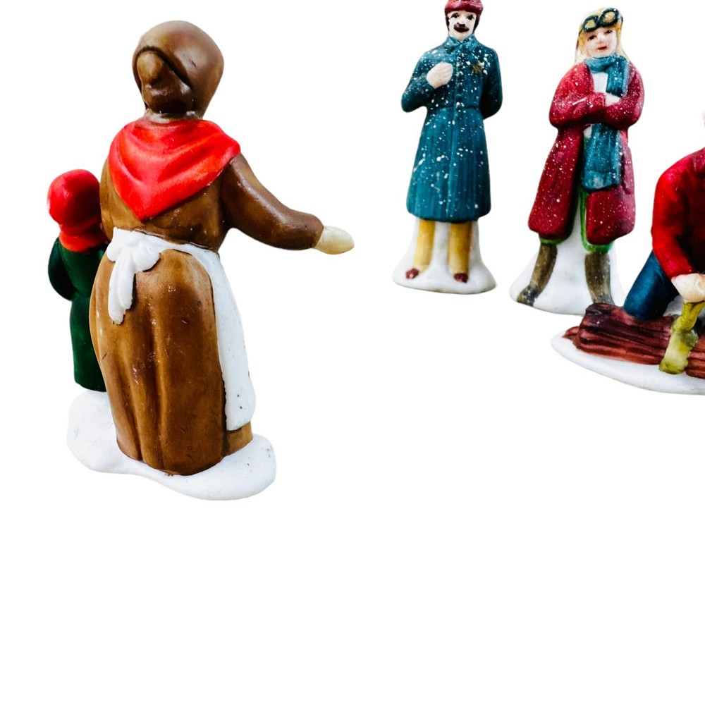 4 vtg Dept 56 figurines