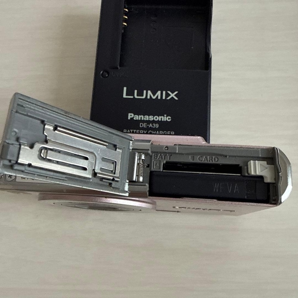 Panasonic DMC-FX37 Pink Digital Camera Compact Used Condition Accessories