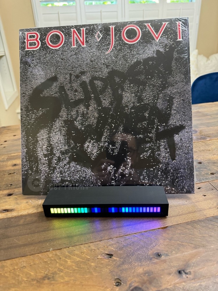 LED vinyl record stand. Spectrum display multi color, multiple patterns