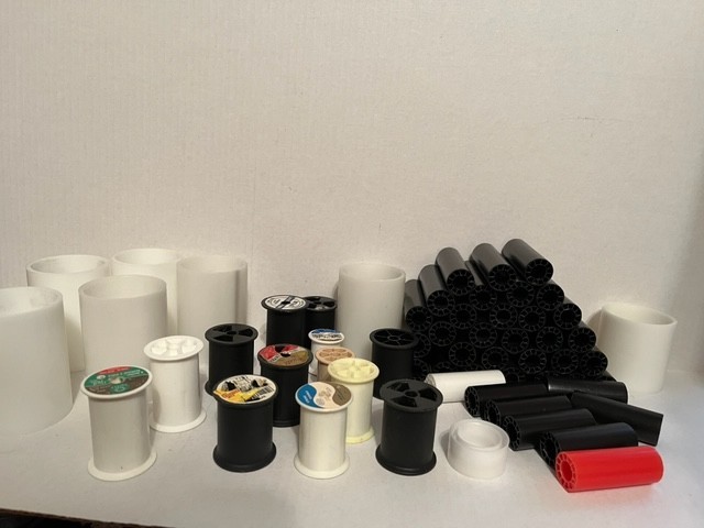59 spool & bobbins lot sewing thread spools various sizes plastic crafts