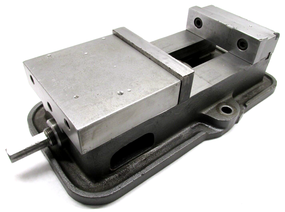 KURT ANGLOCK 6" MILLING MACHINE VISE w/ JAWS - #D60
