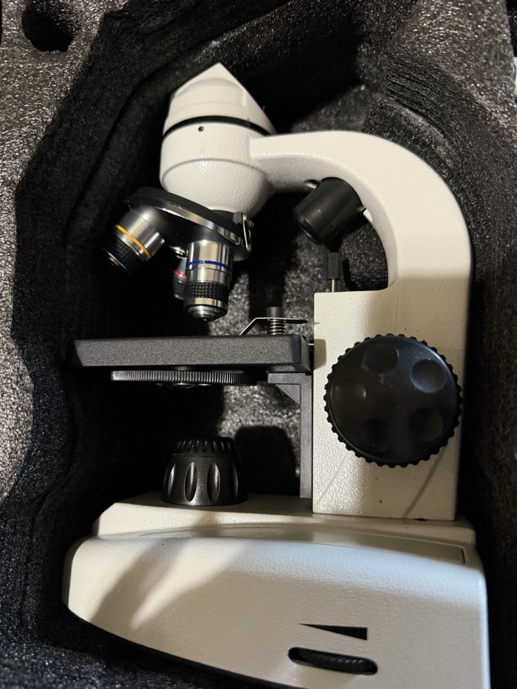 Pre Owned Microscopic 40X-1000X In Perfect Condition