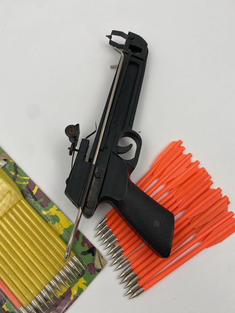 Dart Throwing Tool w/ Practice Darts Game Accessory