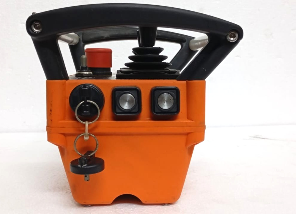 HBC Radiomatic Spectrum Remote Control Transmitter 6V DC