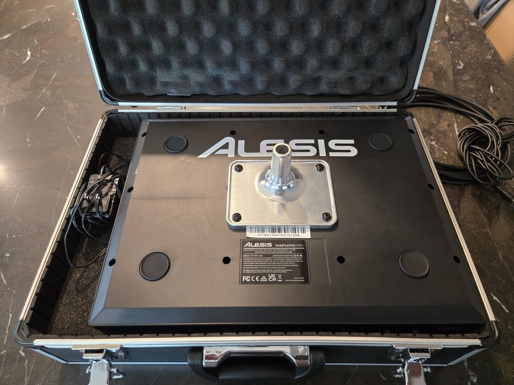 Alesis SamplePad Pro Programmable Digital Drum Pad, 8 Pads, Case, Power Adapter