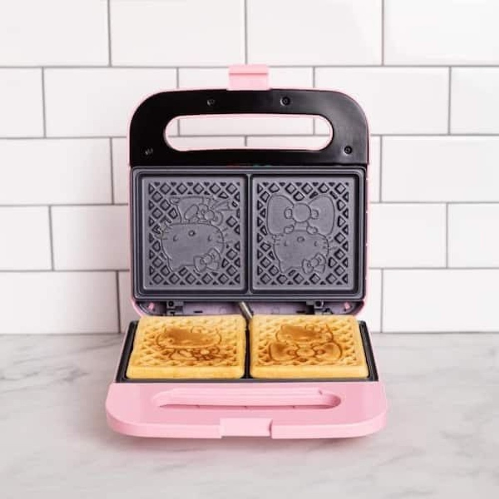 HELLO KITTY Pink Square Waffle Maker