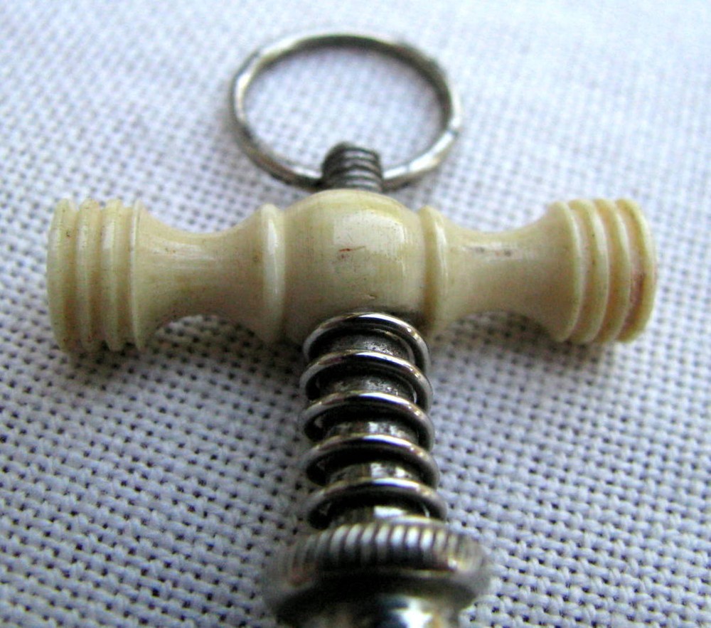 FINE ANTIQUE SMALL 2 ½” INCH LONG MINIATURE CORKSCREW