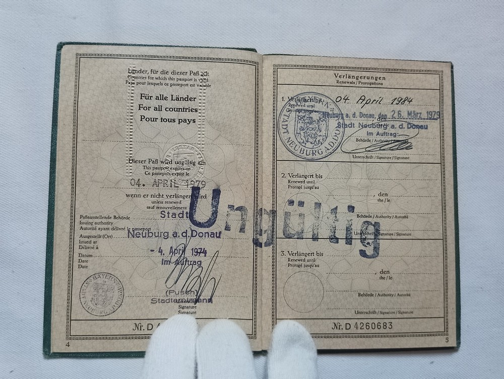 1974, Germany, Travel, passport, Man. Expired.