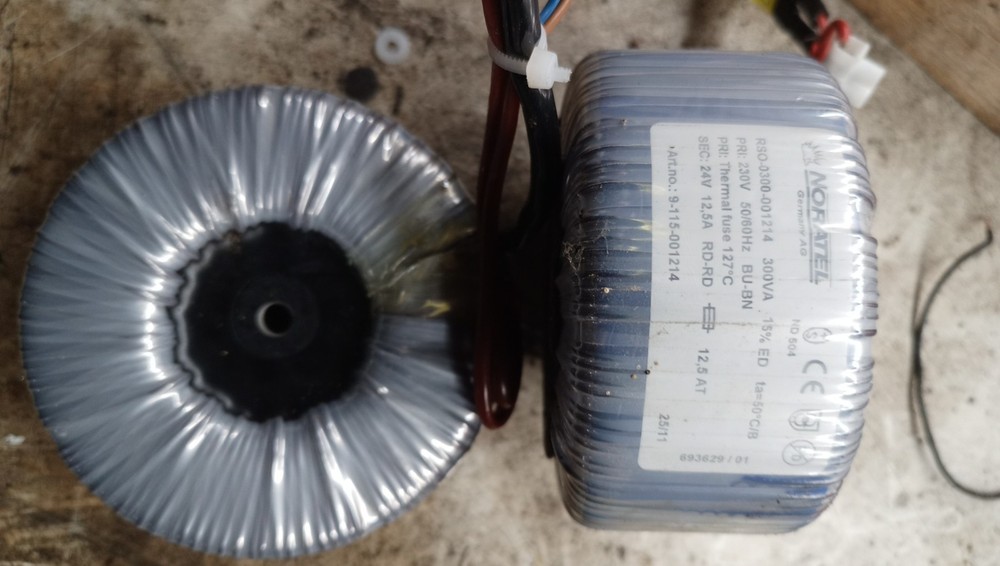 Transformer: Toroidal 300VA 230VA