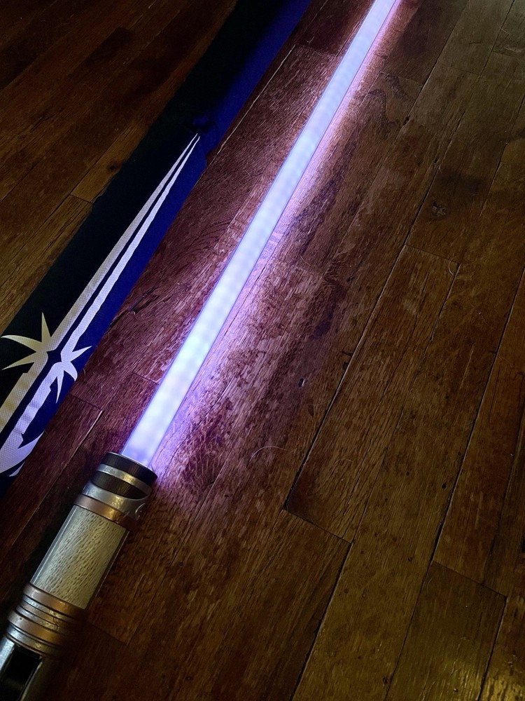 STAR WARS Savi’s Workshop Disney Lightsaber (ELEMENTAL NATURE) Blade + Case