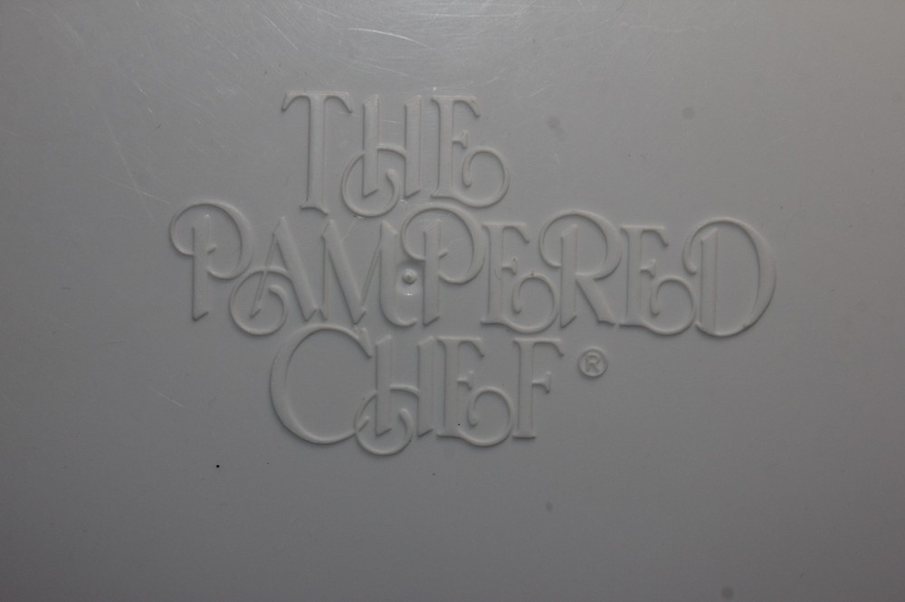 GENUINE Pampered Chef Replacement Storage Bowl Lid ONLY! 9 5/8" diameter EUC!