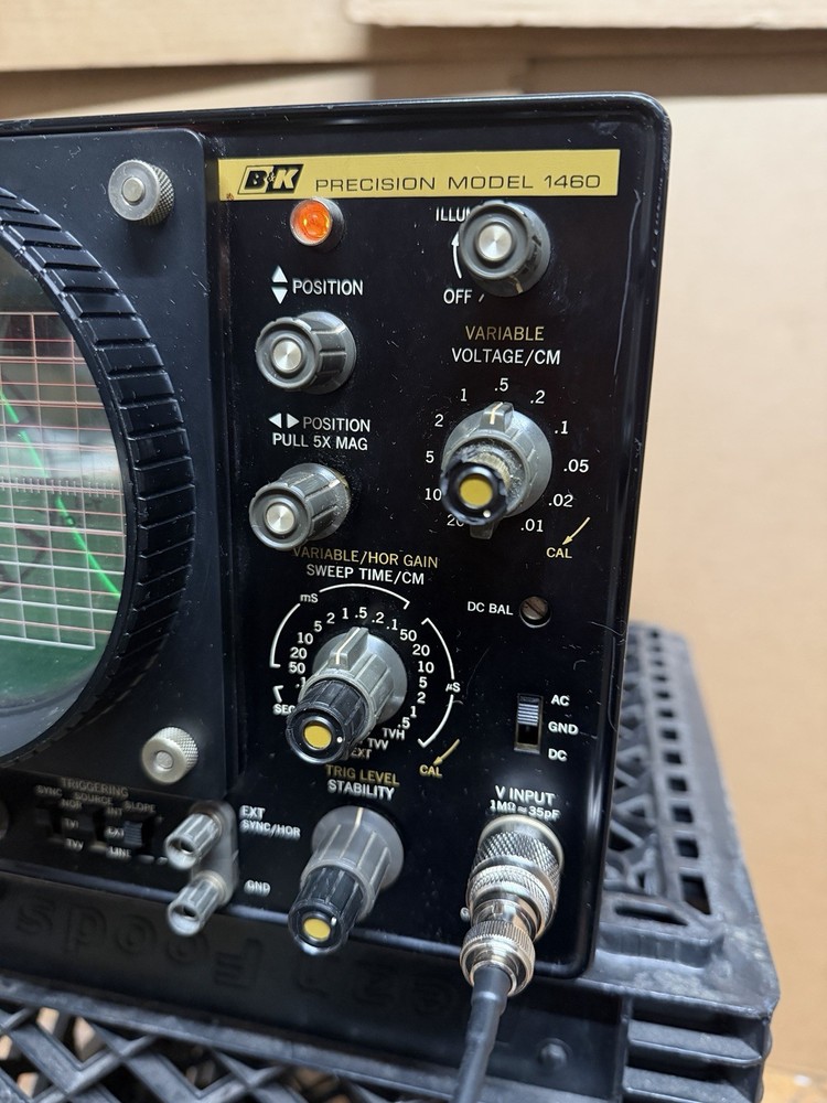 Vintage B&K Precision 1460 Solid State Triggered Sweep Oscilloscope