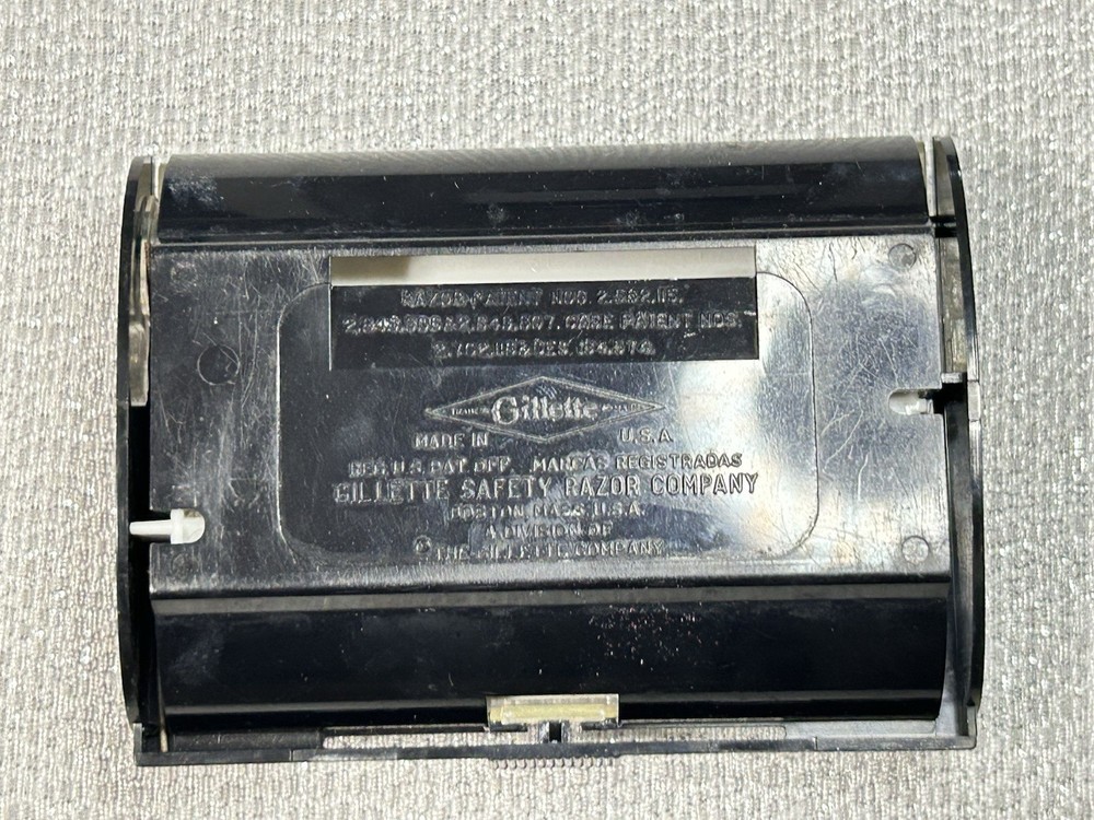 Vintage 1960s GILLETTE Adjustable Fat Boy Razor Case
