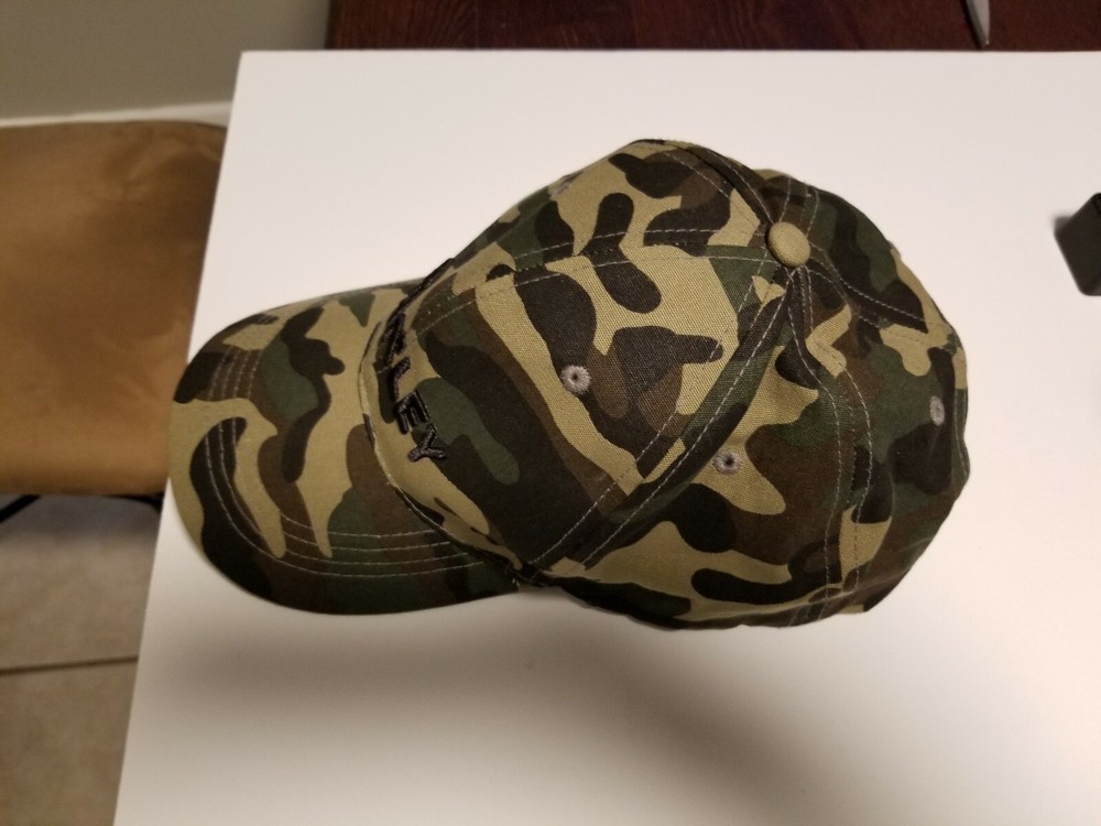 Stanley Tools Camouflage Snapback Adjustable Hat, Nice Shape