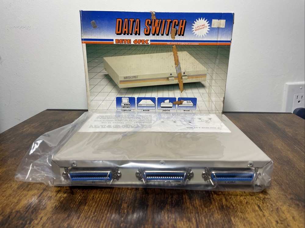 DATA SPEC DATA SWITCH BOX MODEL DS3602 - NEW OLD STOCK