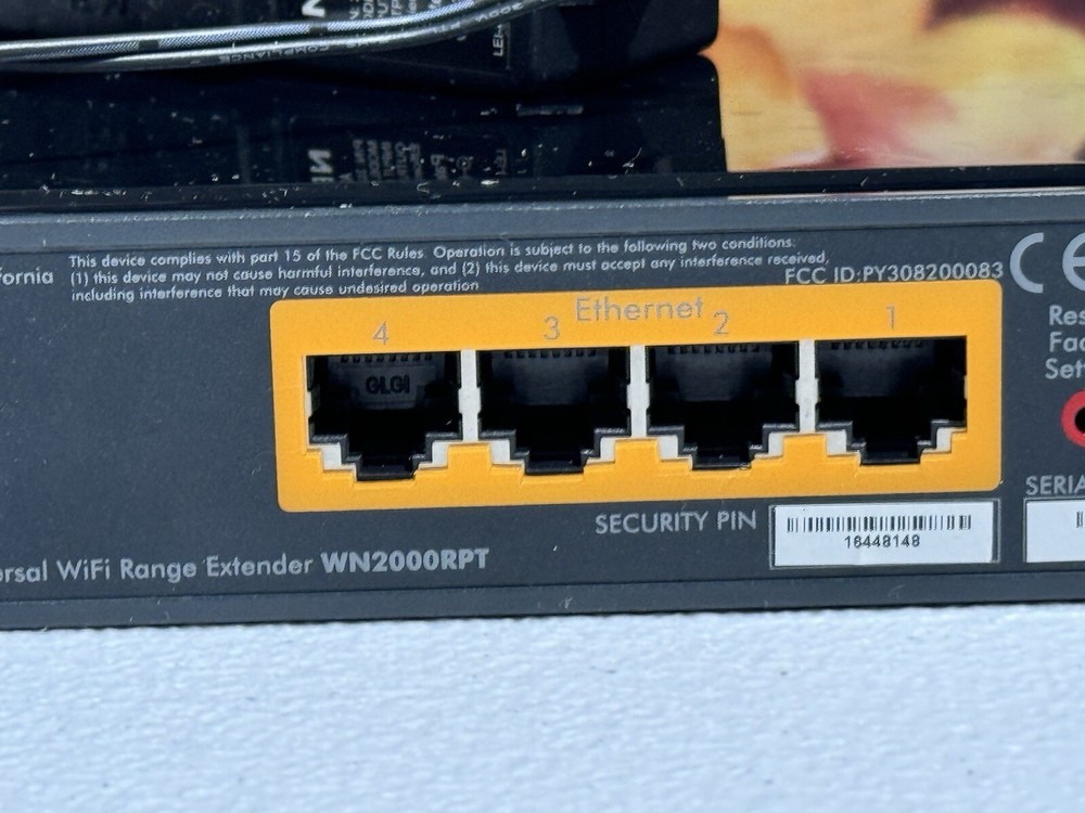 Netgear Universal WiFi Range Extender Wireless Extender WN2000RPT