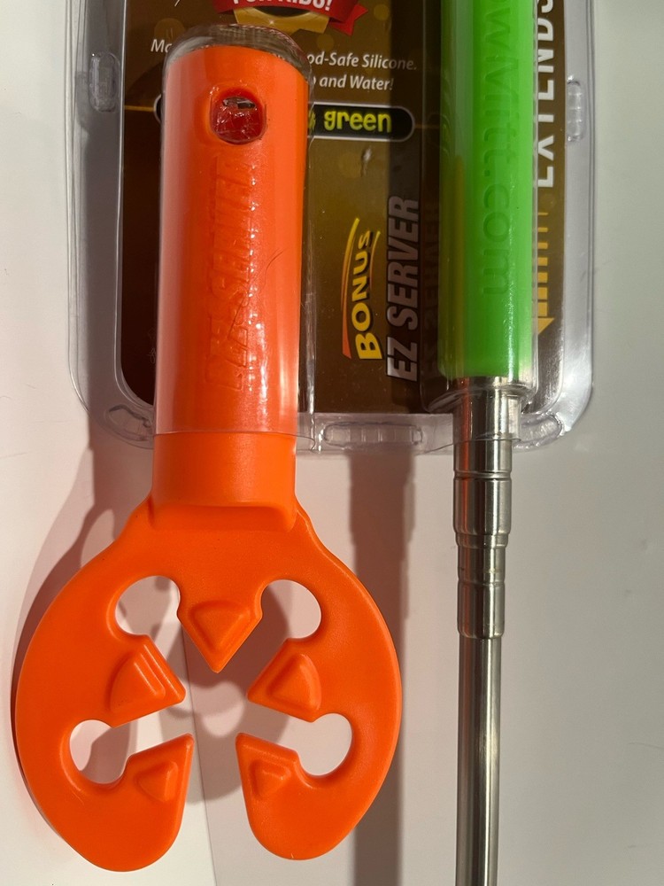Marshmallow Mitt Telescoping Roasting Pole Camp Fire S’mores Tool - New