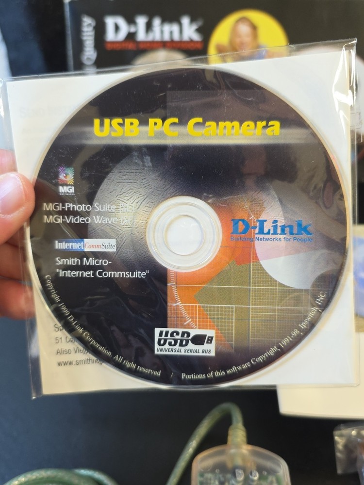 Vintage D-Link DSB-C100 USB Digital Video Camera-Complete in Box Retro Webcam