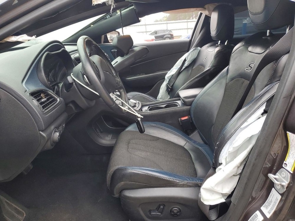 200 2016 Glove Box 5029939
