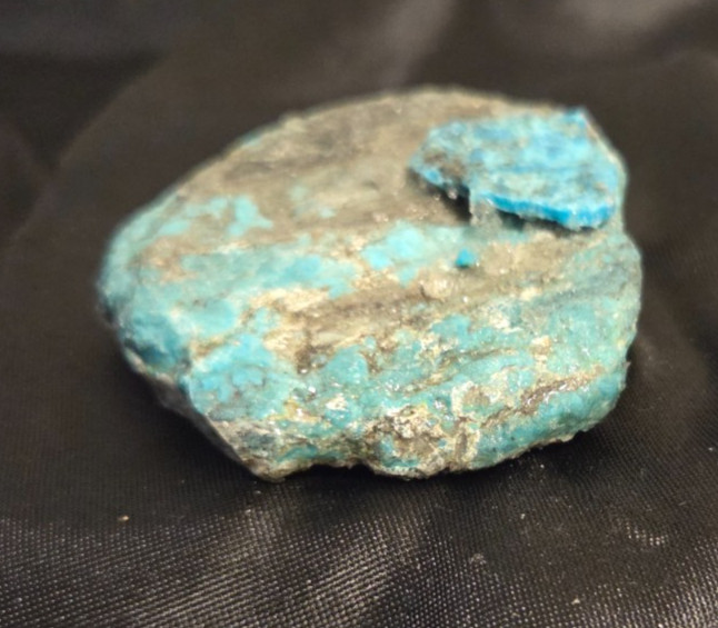 HIGH QUALITY   TURQUOISE KINGMAN  ROUGH 89 GMS