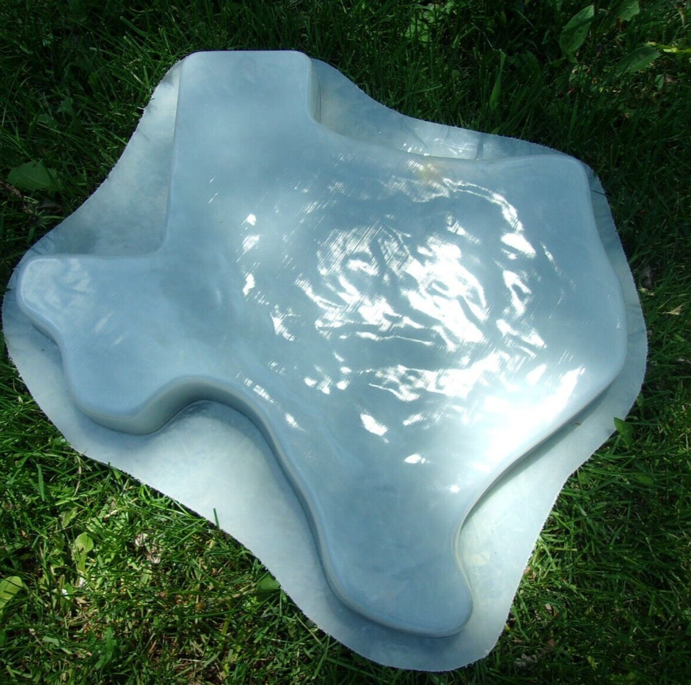 POLY PLASTIC TEXAS STEPPING STONE MOLD huge! 23" x 22" x 2" thick