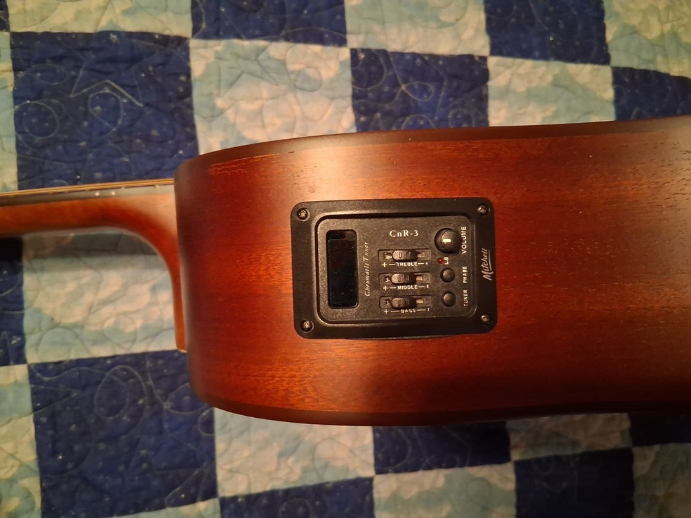 Mitchell acoustic electric T231CE w/hard shell case