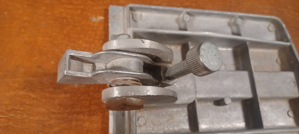 Shopsmith accessories - front table extension for miter gauge. (T1)