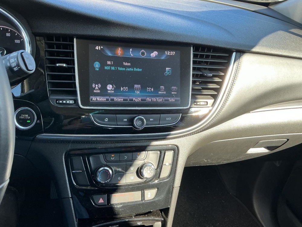 ENCORE 2017 Glove Box 4940055