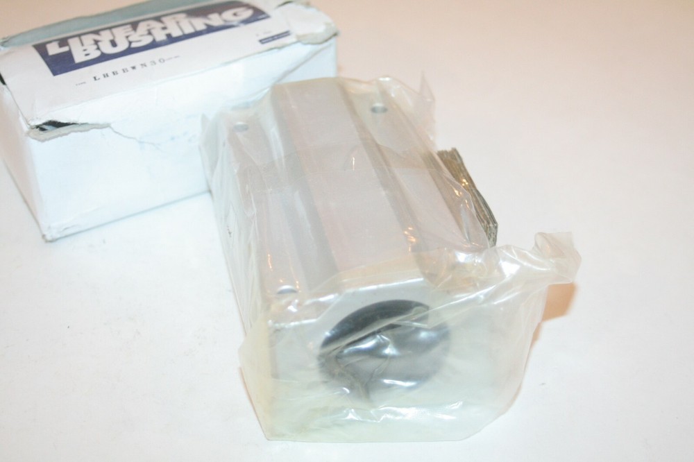 MISUMI LHBBWN30 LINEAR BUSHING BLOCK * NEW *