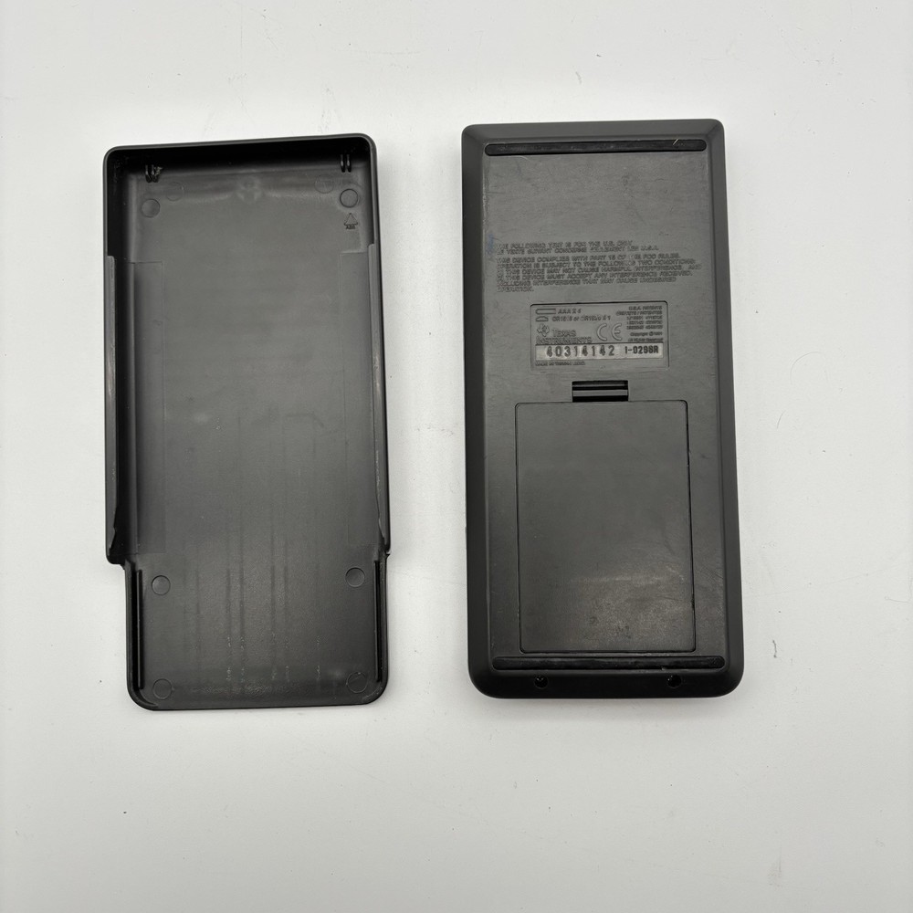 Texas Instruments TI-82 Graphing Calculator Tested Works.