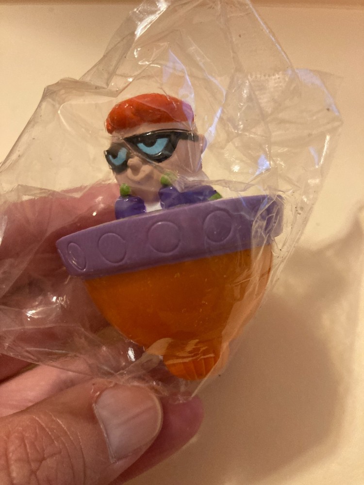 Kelloggs. Disney Top IN PACKAGE - DEXTER from Dexters Laboratory