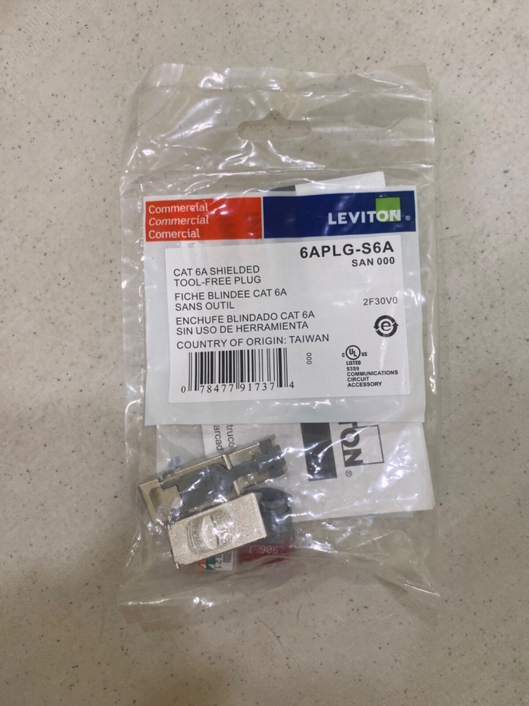Leviton 6APLG-S6A Universal Tool-Free Plug