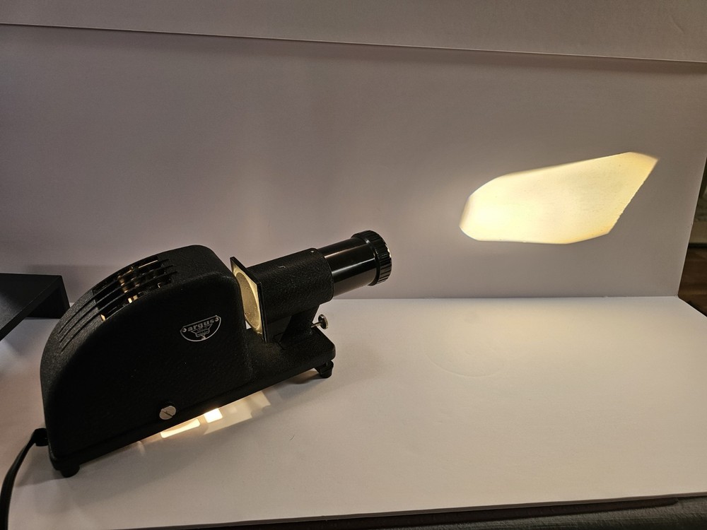 Vintage ARGUS Slide Projector W/ Case Tested Works Great